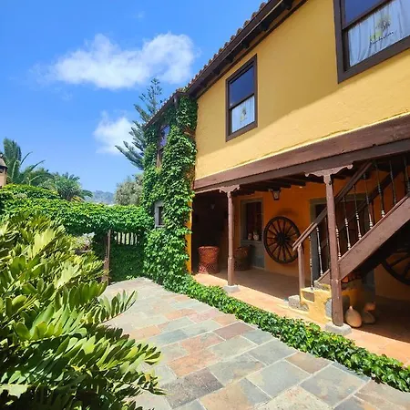 Casa Rural El Borbullon Country house *