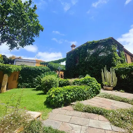 Casa Rural El Borbullon Country house *