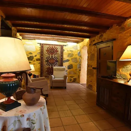 Casa Rural El Borbullon Country house *